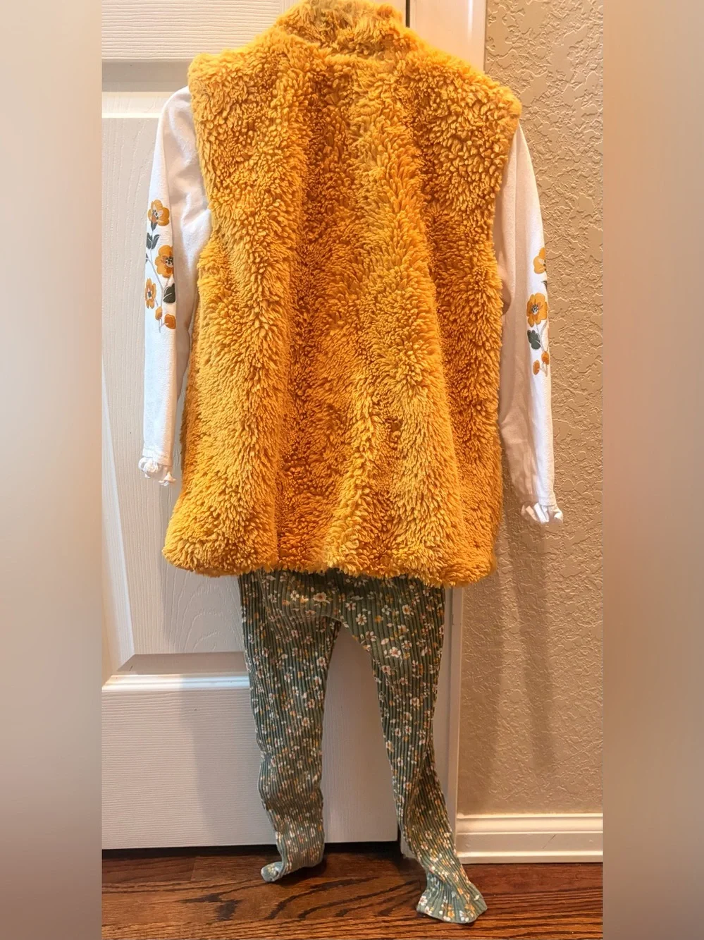 Little Lass 3 piece Golden Fuzzy Zip-Up Vest and matching outfit - Picture 2 of 6